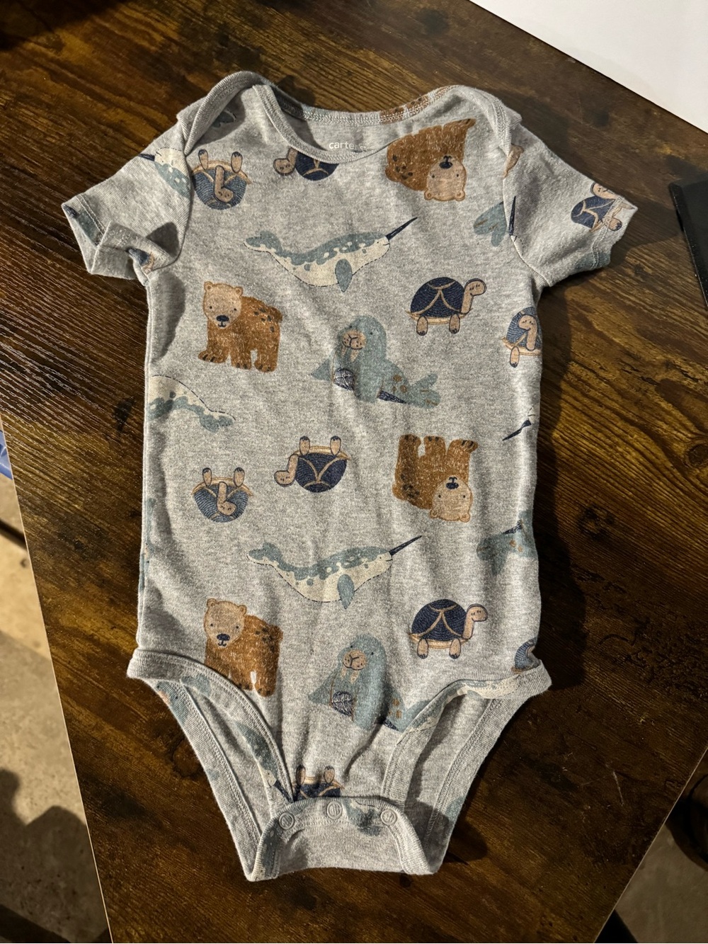 Carter's baby 24 month Gray arctic Animal Print Short Sleeve One-Piece onesie